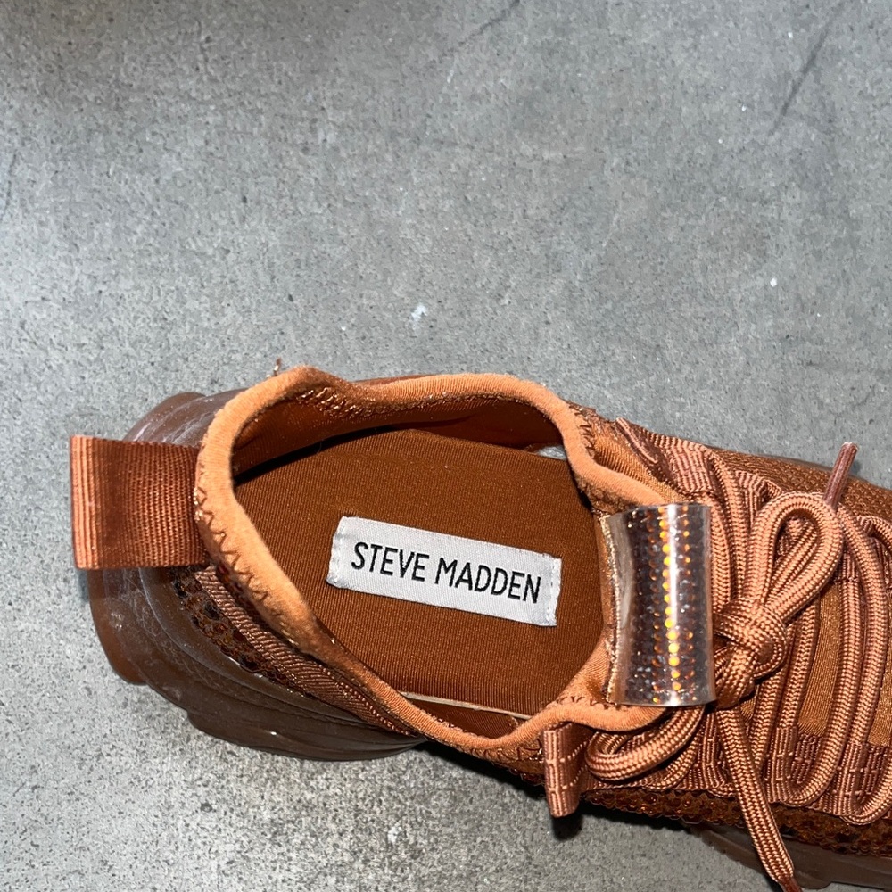 Steve Madden Maxima Sneakers - Picture 4 of 5
